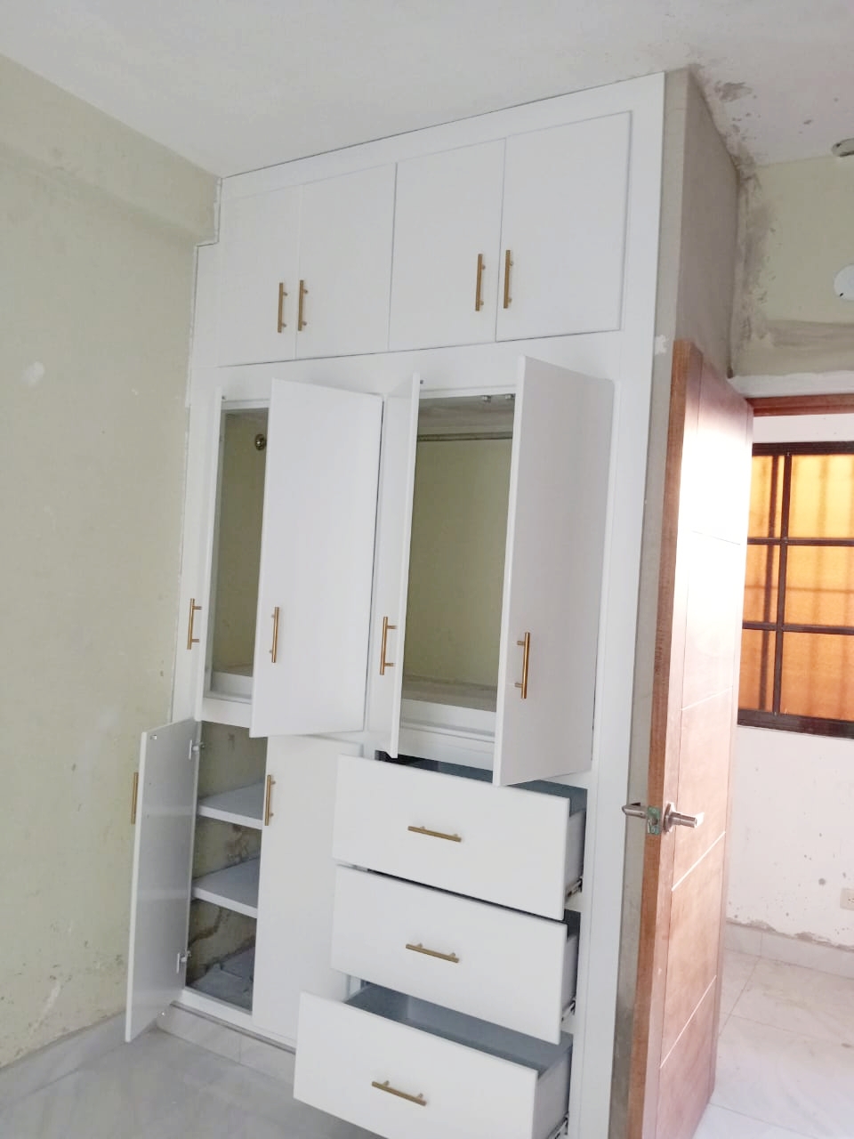 muebles y colchones - Closet blanco pequeño 