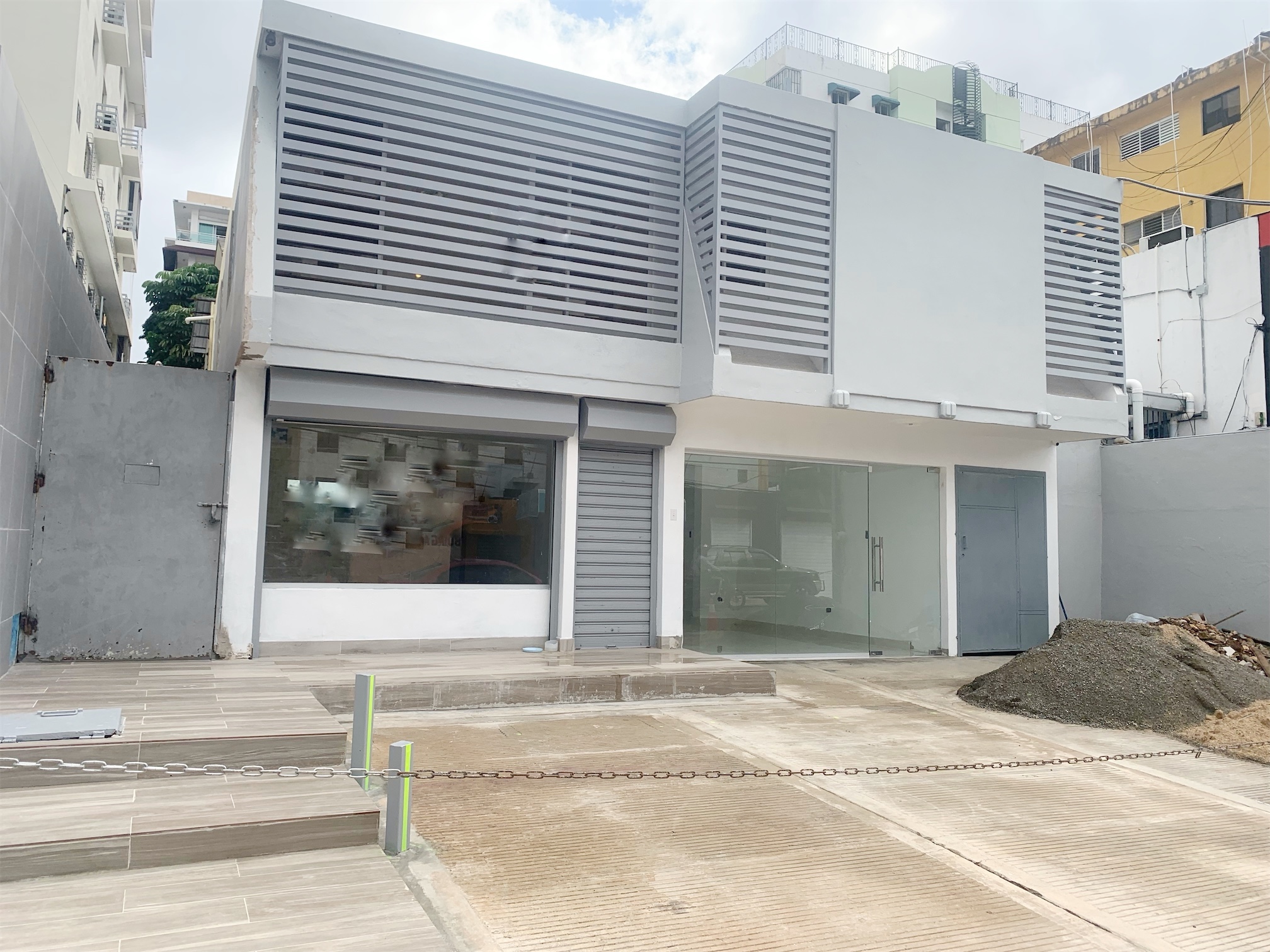 oficinas y locales comerciales - Local en el millon  1