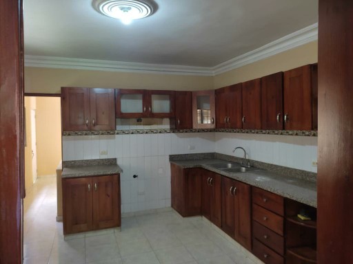 casas - Casa en venta en Colinas del Oeste, es un residencial seguro y acogedor
