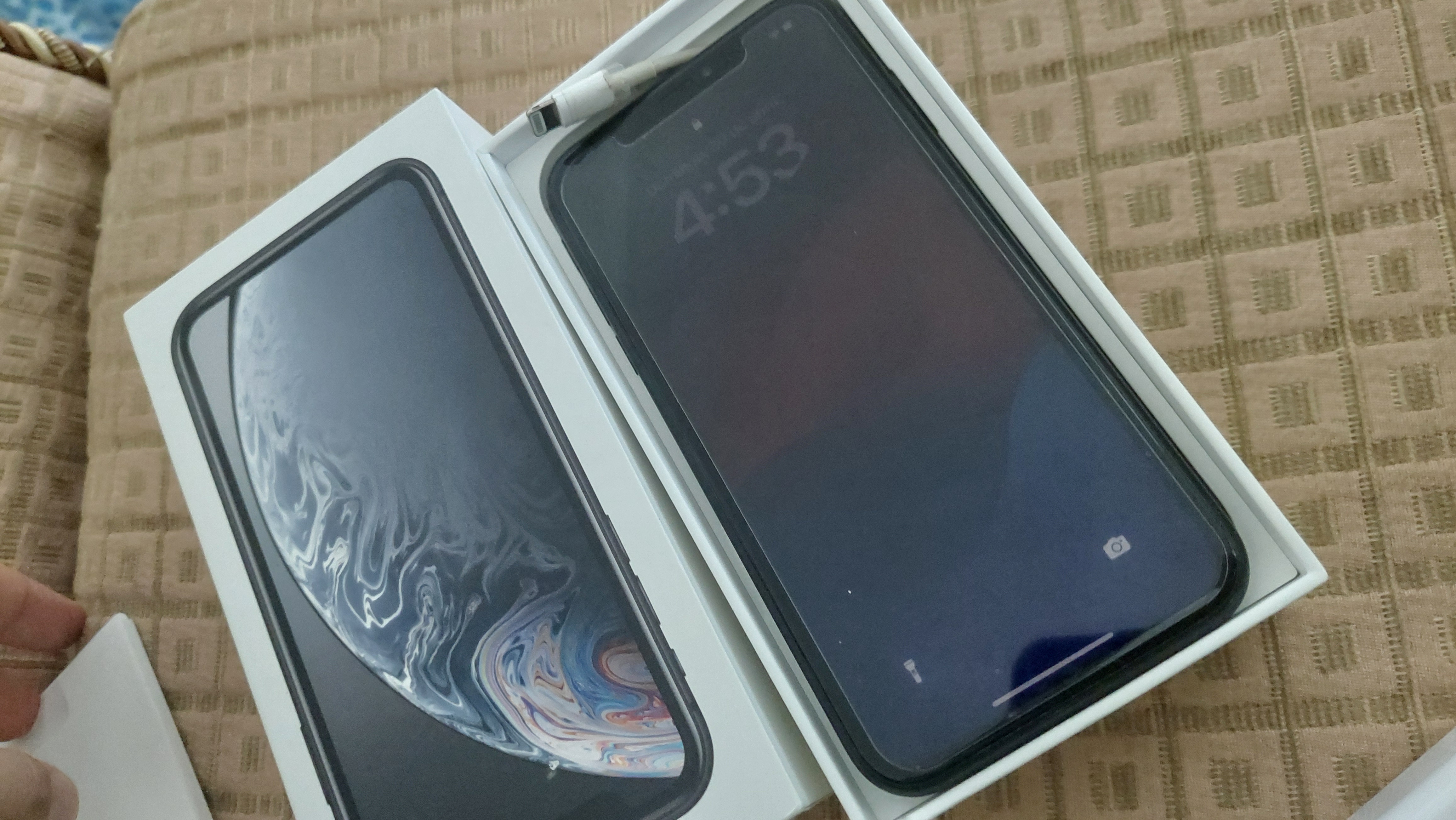 celulares y tabletas - Iphone Xr ( para Claro)