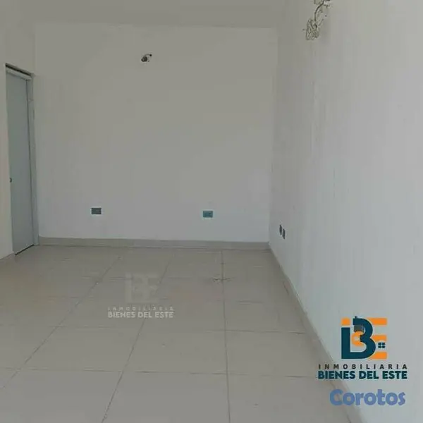 oficinas y locales comerciales - Se Renta Local Comercial en Barrio México, proximo 2