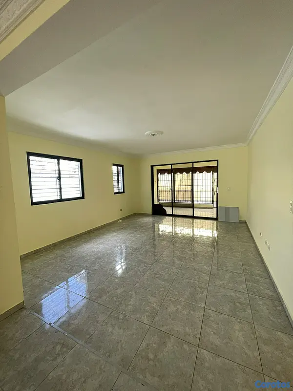 casas - venta casa ideal para oficina en Las Villas Arroyo Hondo  3