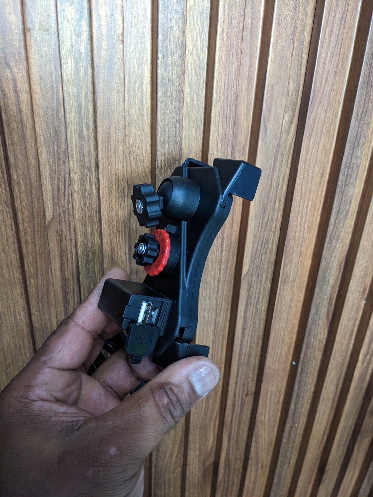 celulares y tabletas - Base para motos con salida USB de carga 9