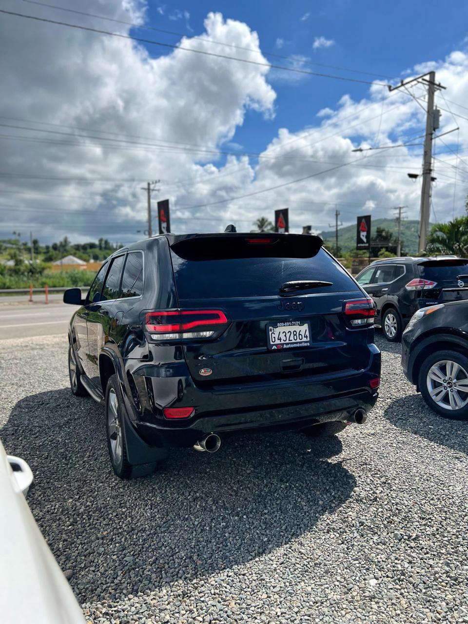 jeepetas y camionetas - jeep grand cherokee laredo 2015 1