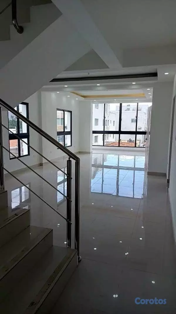 apartamentos - Amplio Penthouse de 4 Dormitorios en Los Corales 5