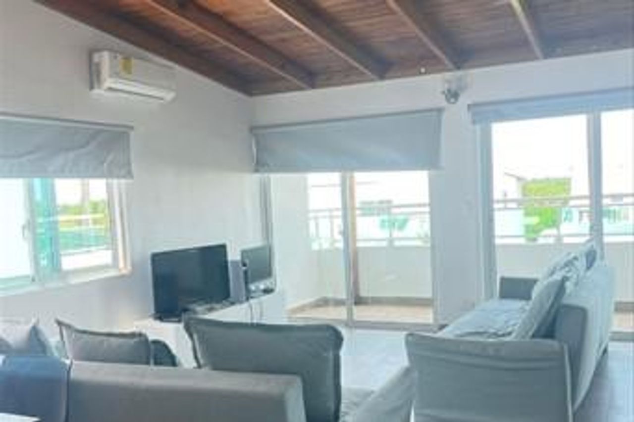 apartamentos - Penthouse de venta en bávaro 2 linea de playa 2