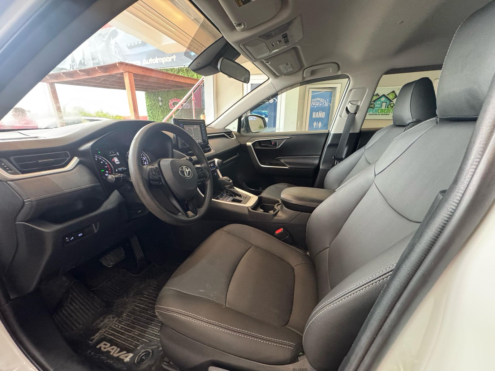jeepetas y camionetas - Toyota Rav4 2019 LE 4x4 Cleancarfax Importada 4