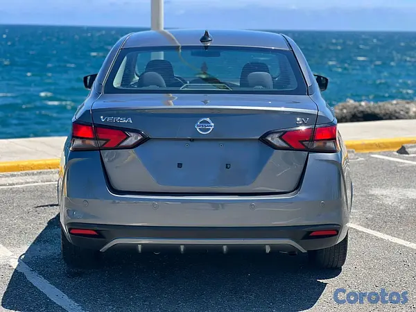 carros - Nissan Versa SV 2021  3