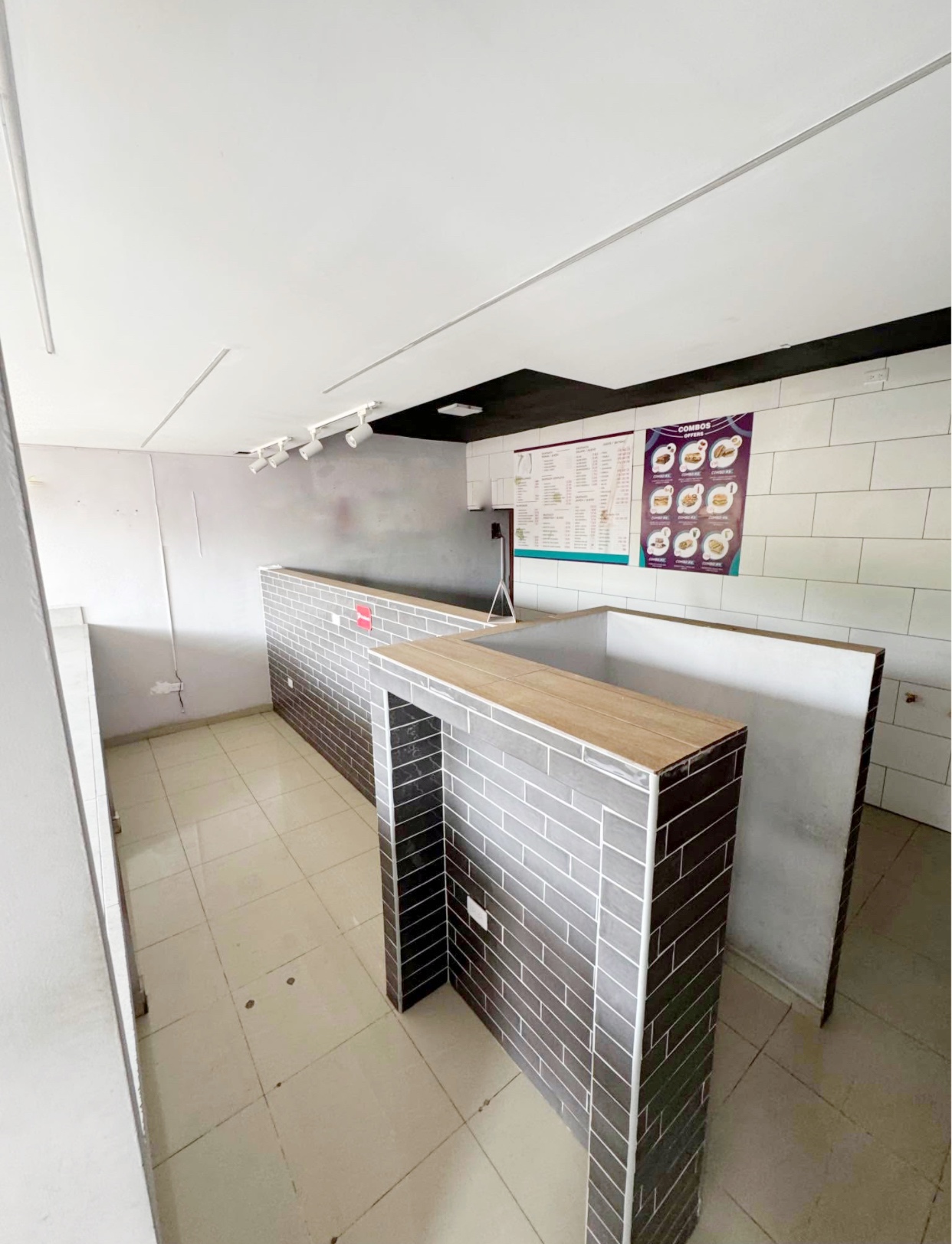 oficinas y locales comerciales - Local céntrico Primer nivel 4