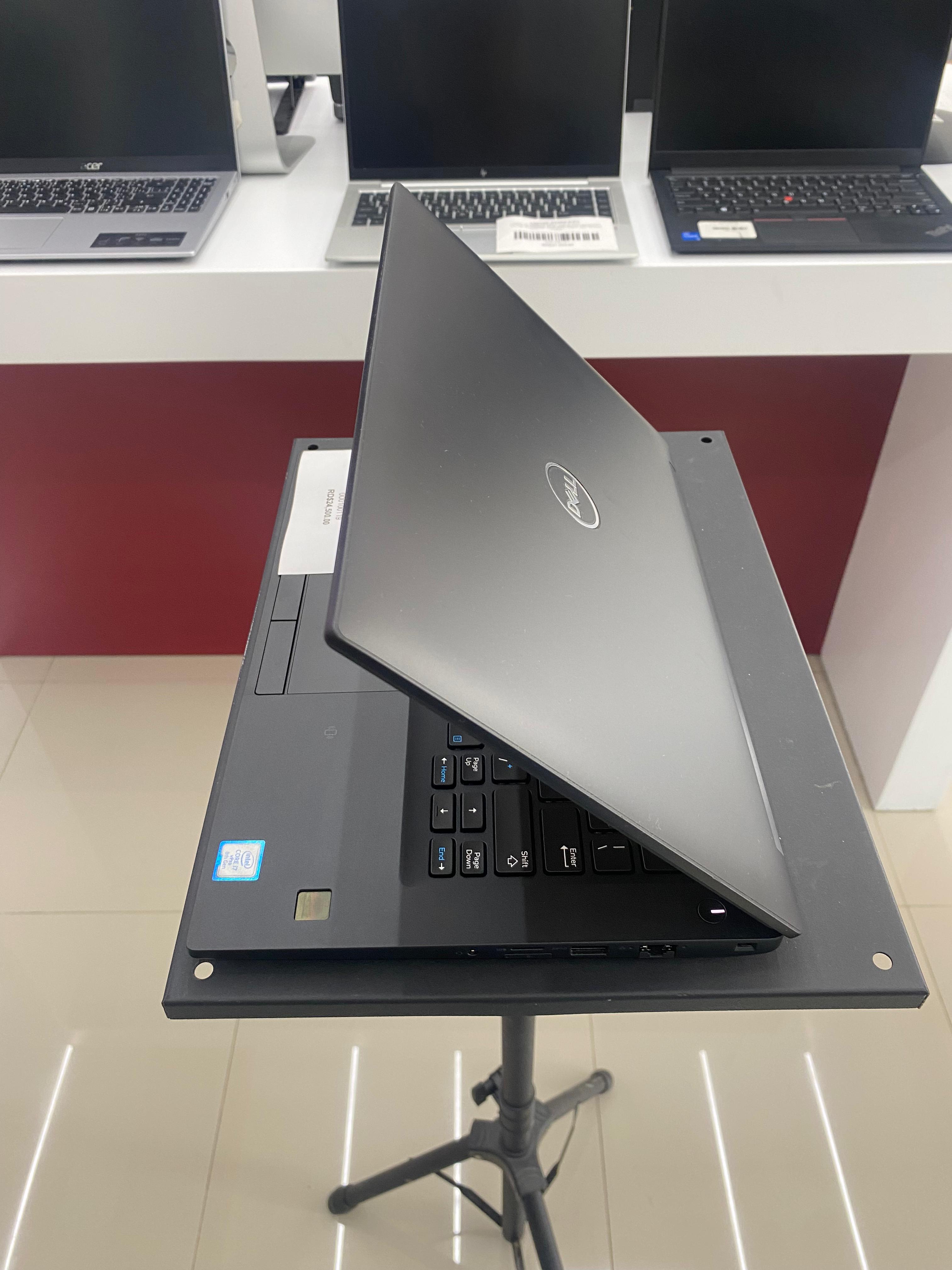computadoras y laptops - Laptop Dell E7490 core i7 8va Gen 14 pulgadas 32GB 1