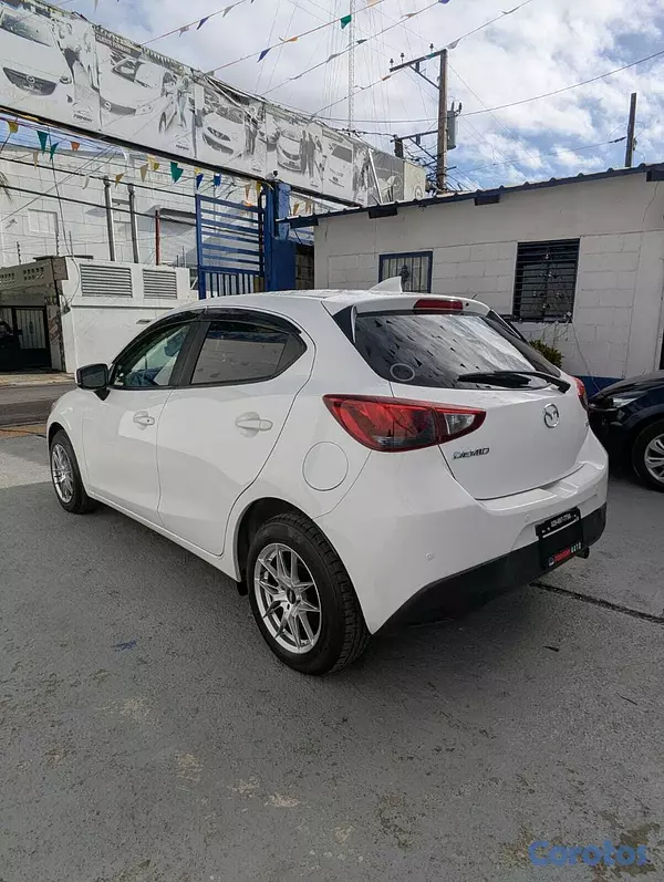 carros - MAZDA DEMIO 2020 7