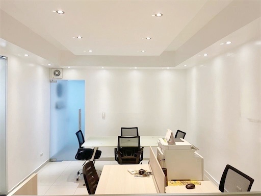 oficinas y locales comerciales - Local en venta en zona céntrica  4