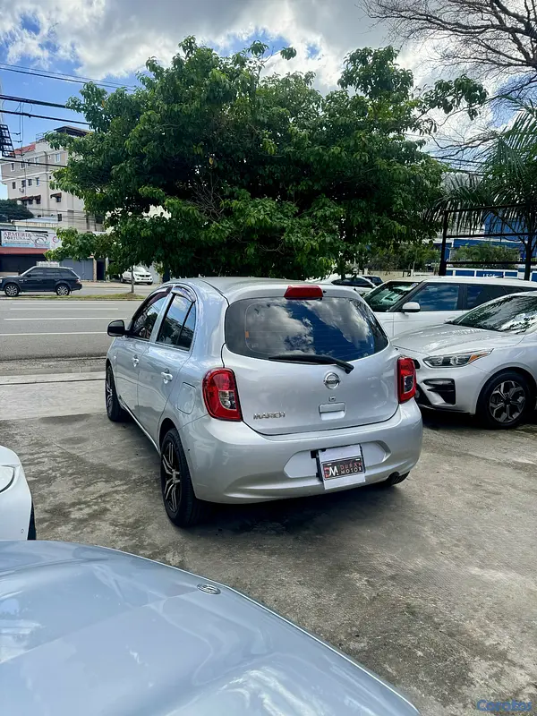 carros - Nissan March 2016 8