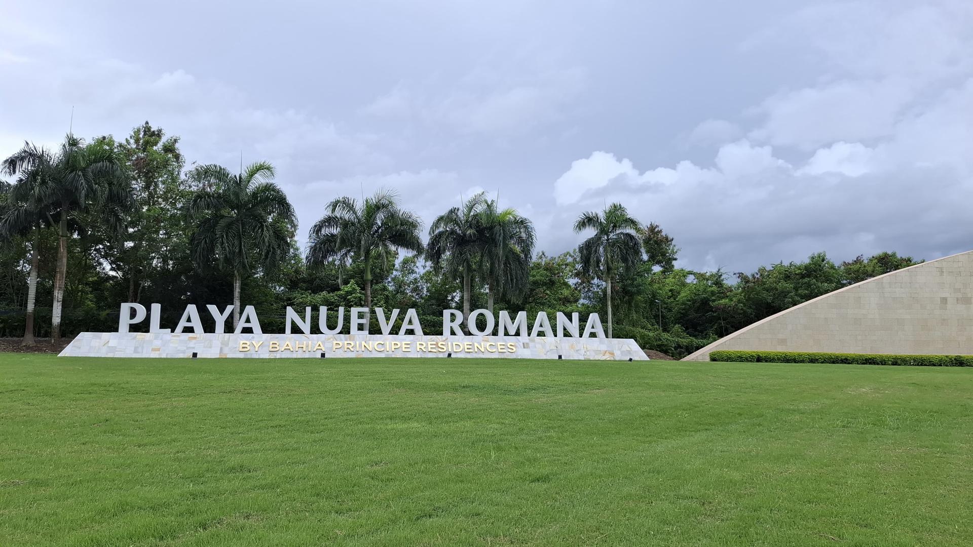 casas vacacionales y villas - VILLA EN VENTA DE 960m2 EN PLAYA NUEVA ROMANA 3