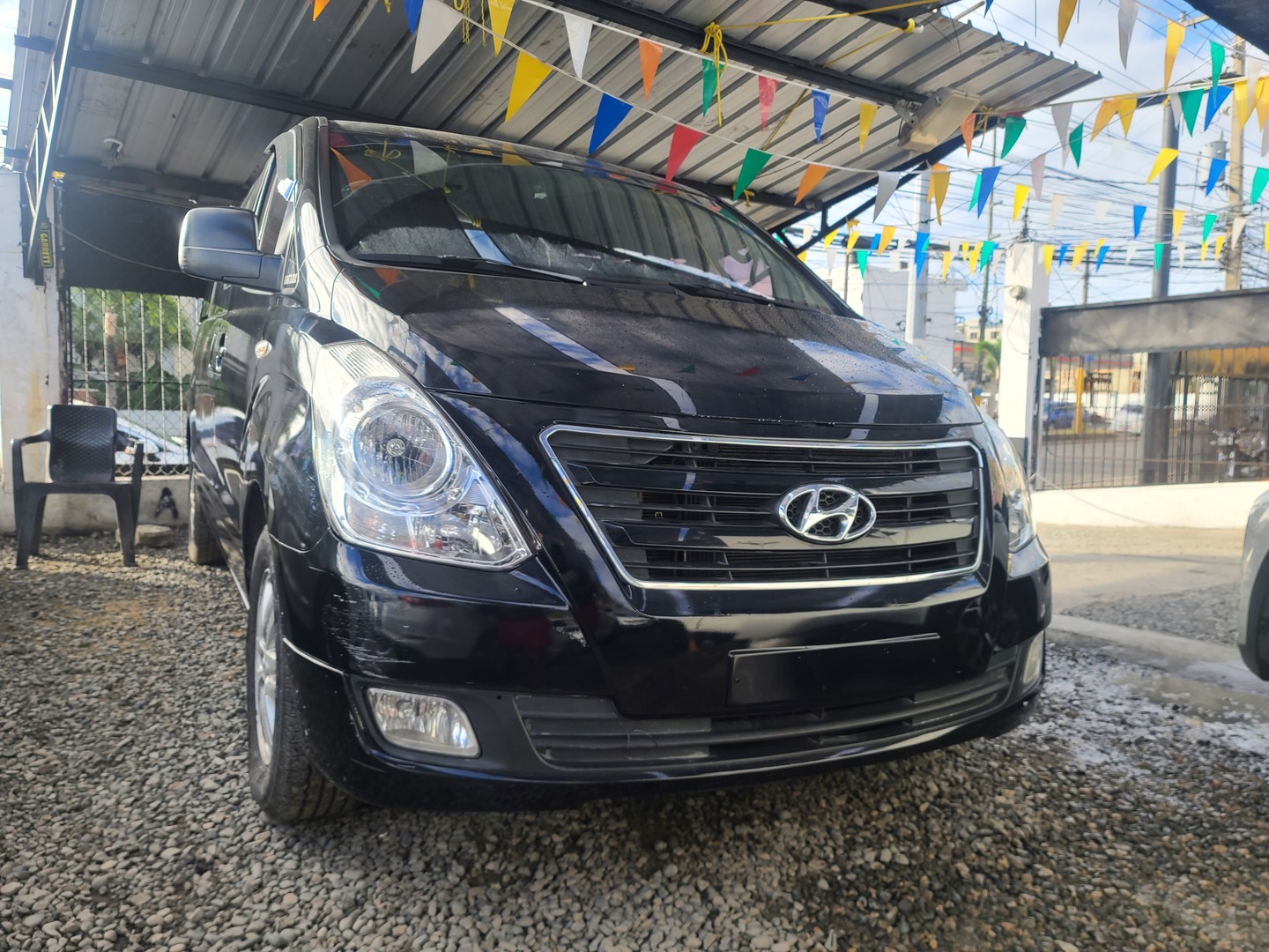 otros vehiculos - HYUNDAI GRAND STAREX 2017 NEGRA 1