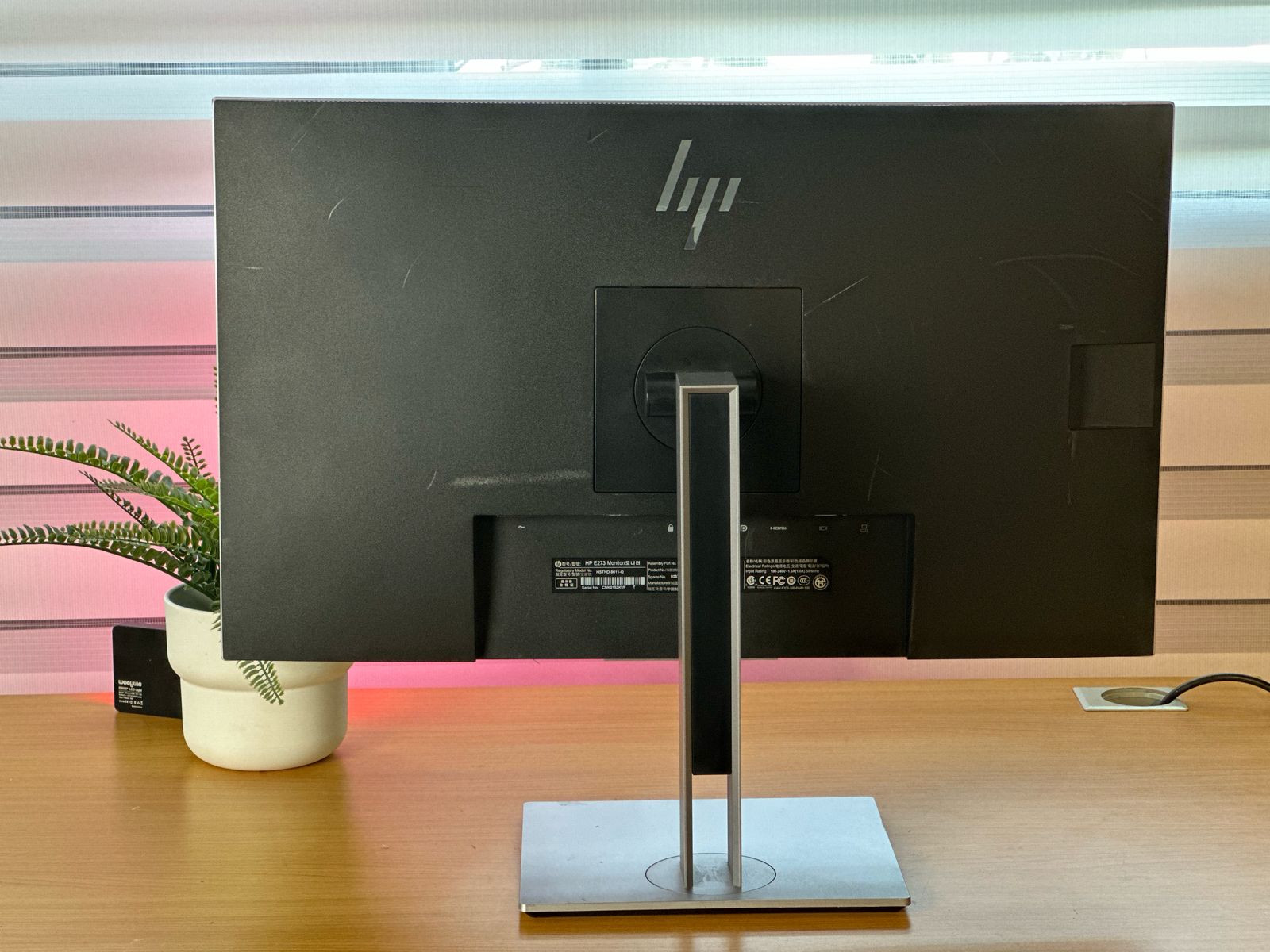 computadoras y laptops - Monitor HP IPS Sin bordes, 22 23 24 y 27 PLG  1