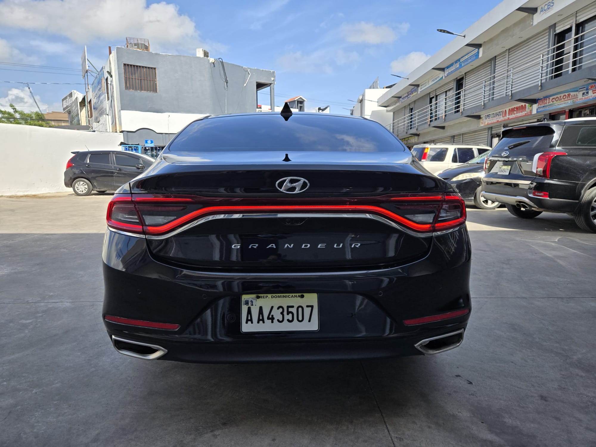 carros - HYUNDAI GRANDEUR 2018 NEGRO 3
