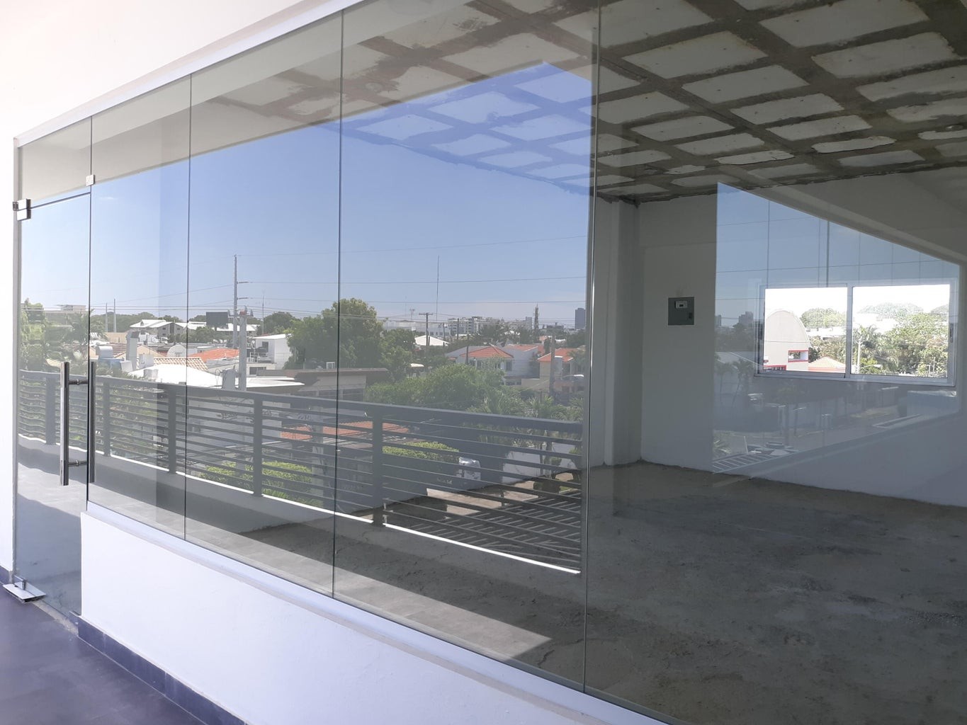 oficinas y locales comerciales - Local Comercial de  34.48 mt2 en La Castellana 1