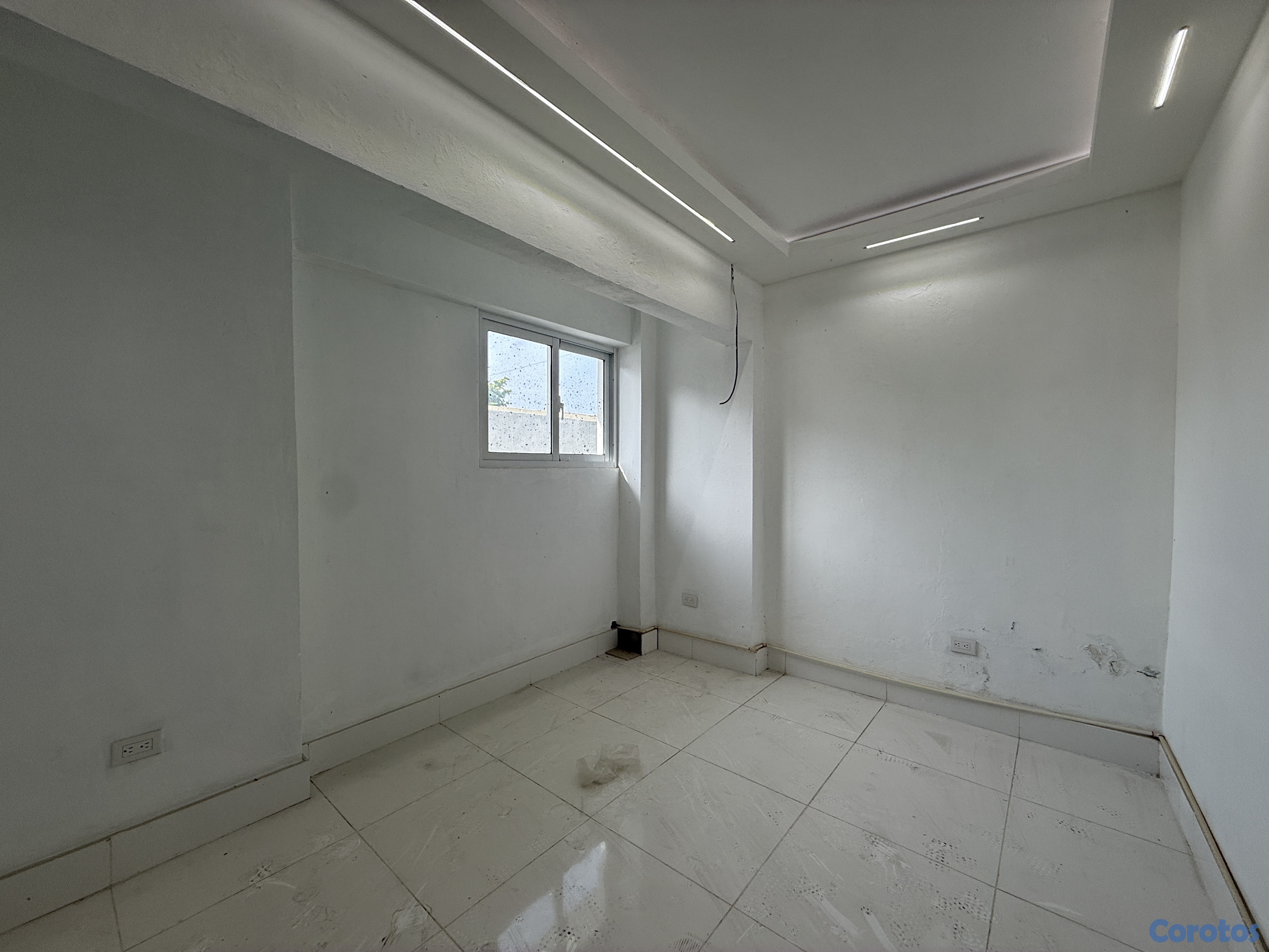 oficinas y locales comerciales - Local comercial en renta – Primer nivel, La Zurza, Santiago US 1,900 6