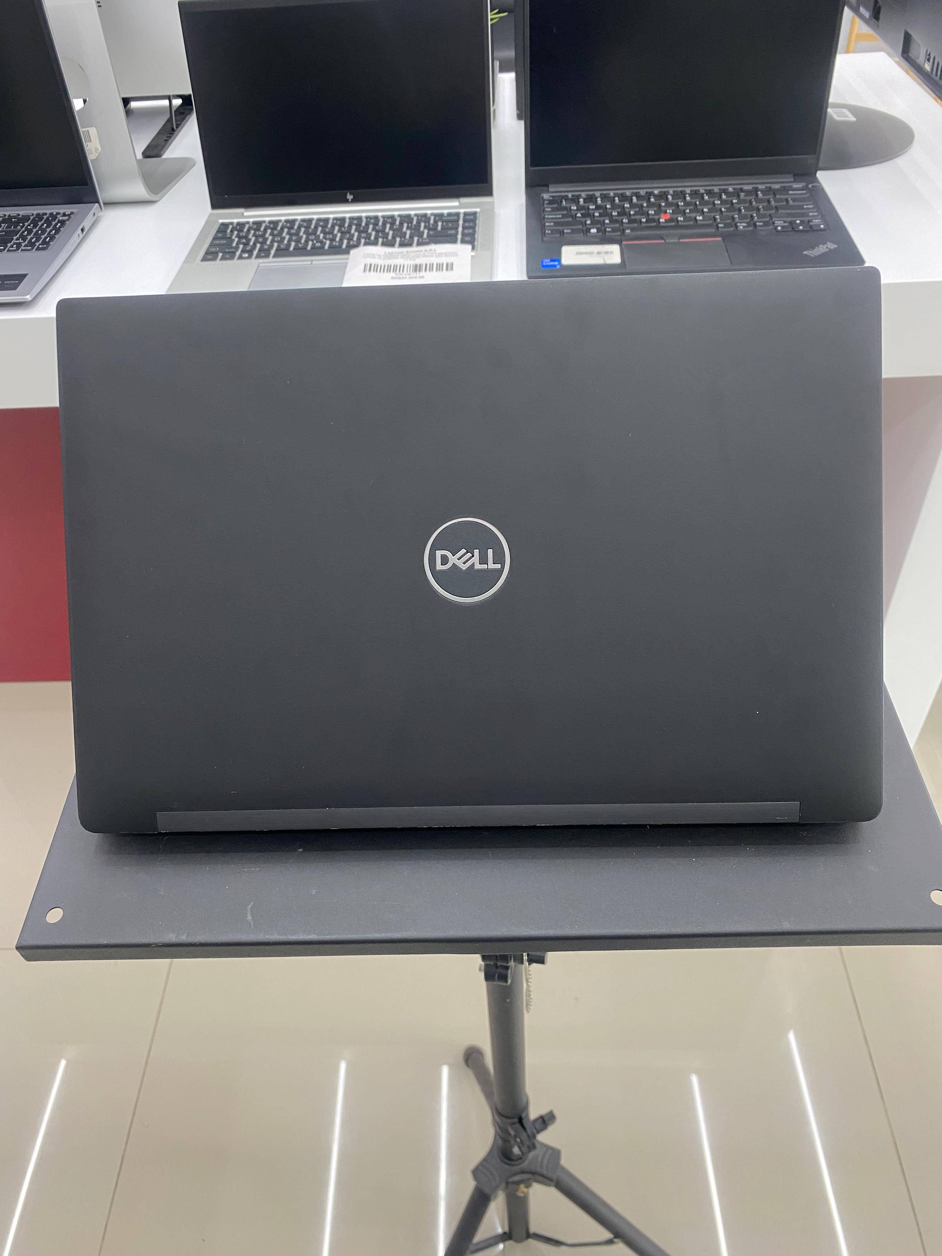 computadoras y laptops - Laptop Dell 7490 core i5 7ma Gen 14 pulgadas Touch 2