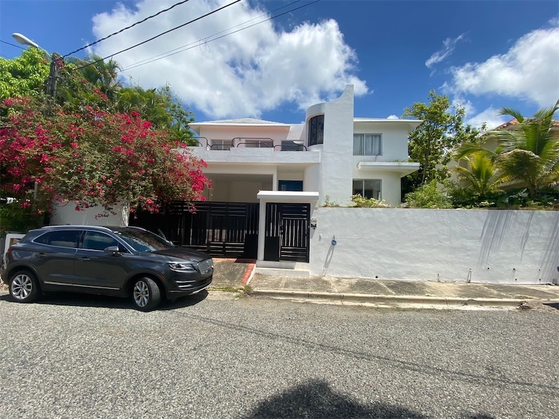casas - Venta de casa en el Distrito Nacional cerca del jardín botánico Santo Domingo 0