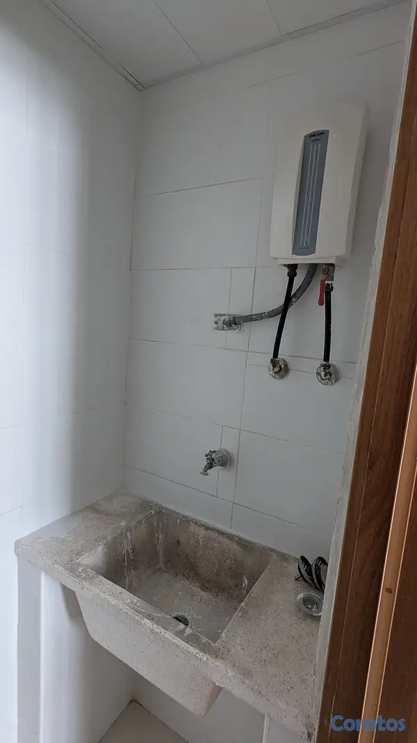 apartamentos - Apartamento Bella Vista con ascensor 96.5 metros 2