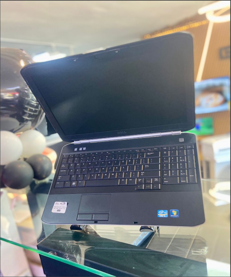 computadoras y laptops - Laptop Dell Latitude E5520
 0