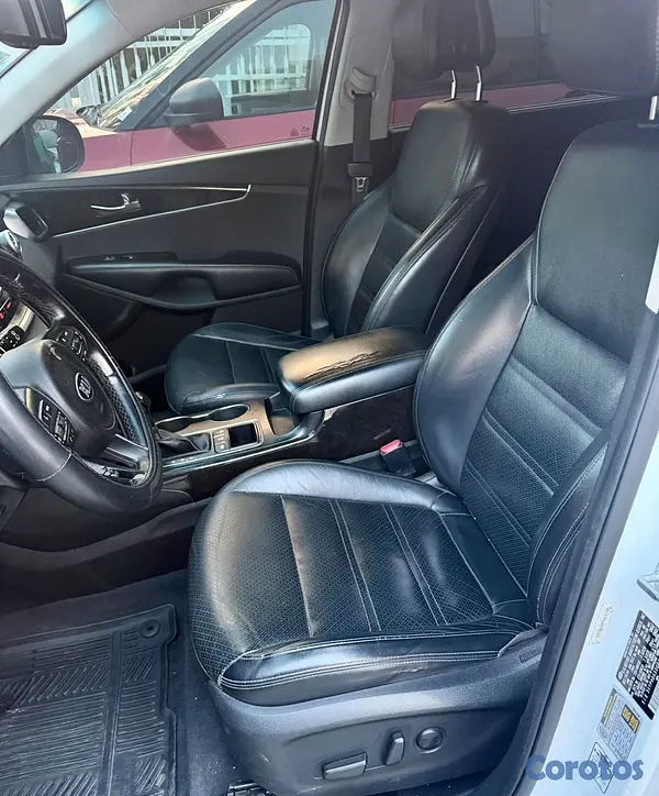 jeepetas y camionetas - Kia Sorento EX 2016 4x4 6