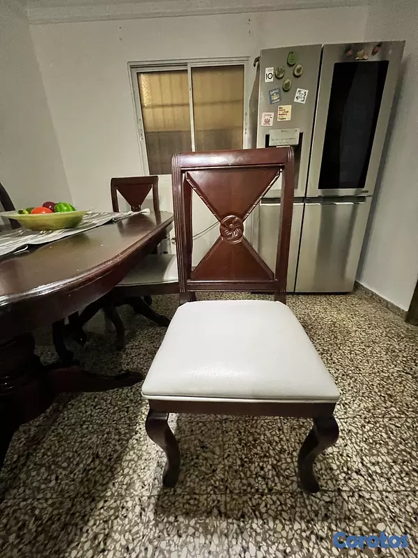 muebles y colchones - Juedo de comedor en caoba 3