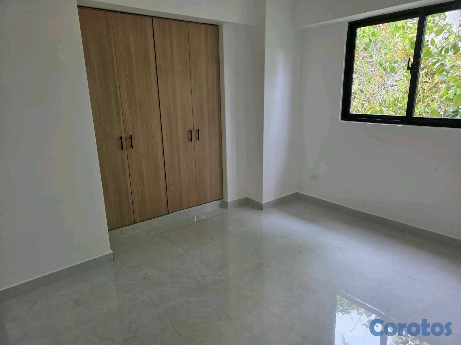 apartamentos - Vendo apartamento 2do nivel con ascensor Don Honorio 8