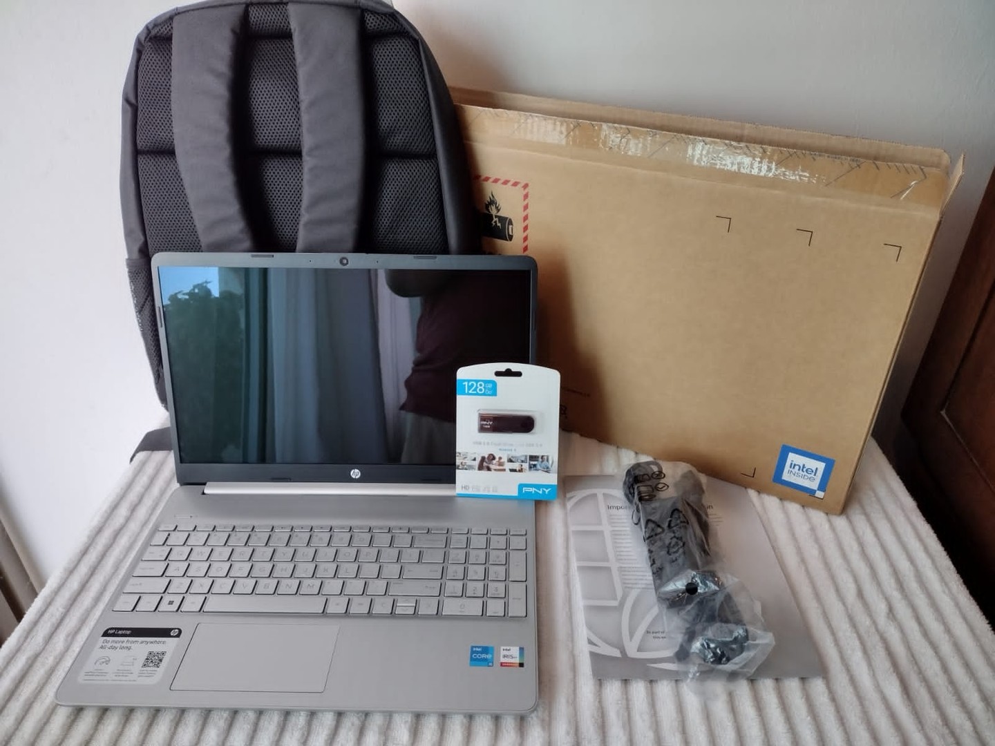 computadoras y laptops - HP Pantalla Touch 15,6" - Intel Core i5 - 12 GB RAM - 256GB SSD - Windows11