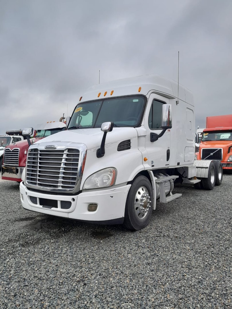 camiones y vehiculos pesados - FREIGHTLINER CASCADIA año 2011 6