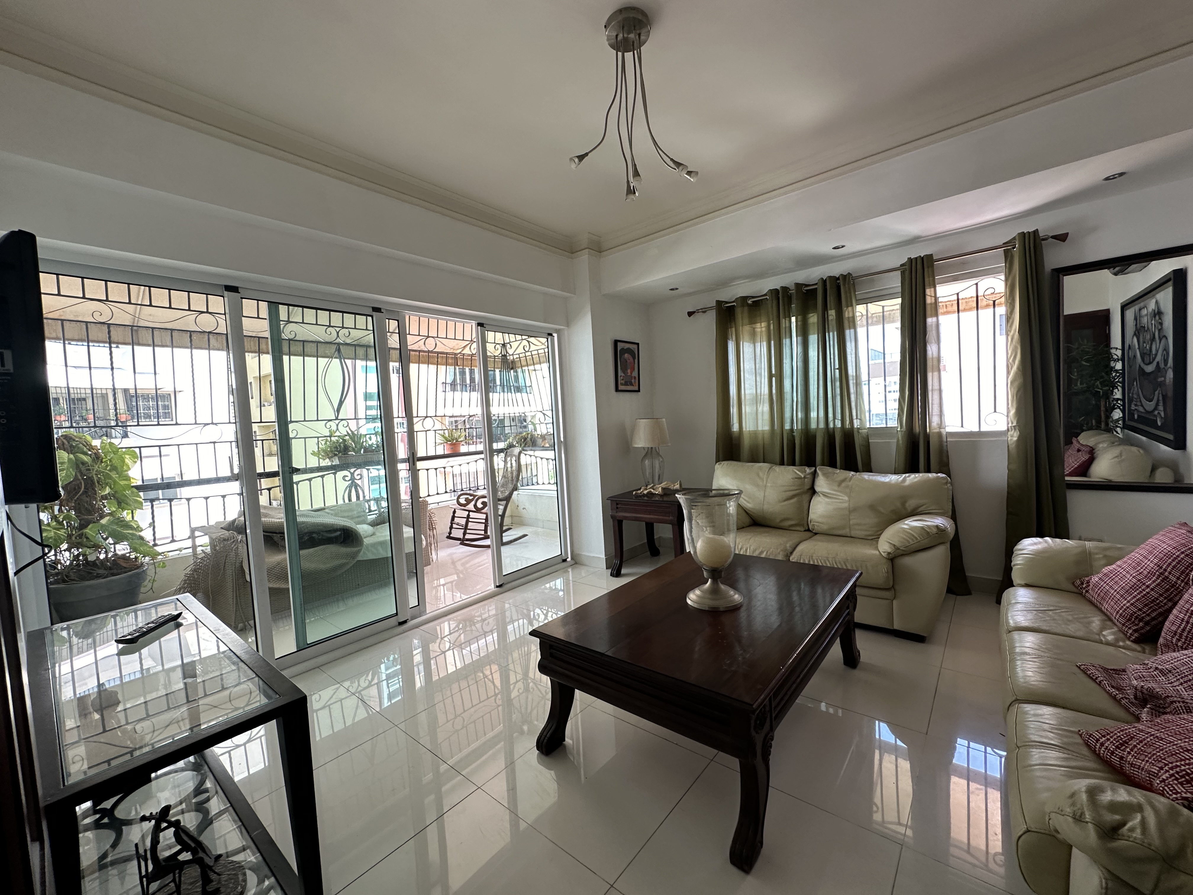 apartamentos - Alquiló piso 7 vacío bella vista sur tres hab con  4