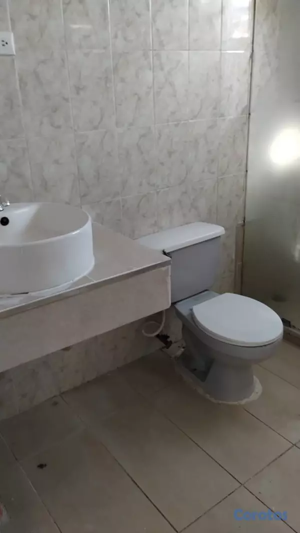 apartamentos - Apto en Pantoja limpio. Privado calle cerrada.  3