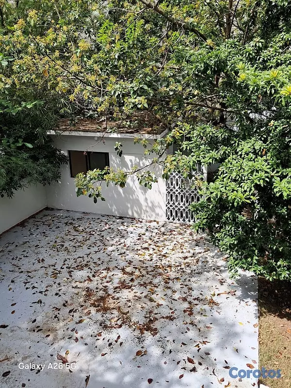 casas - Alquilo casa para uso comercial en arroyo hondo vi 6