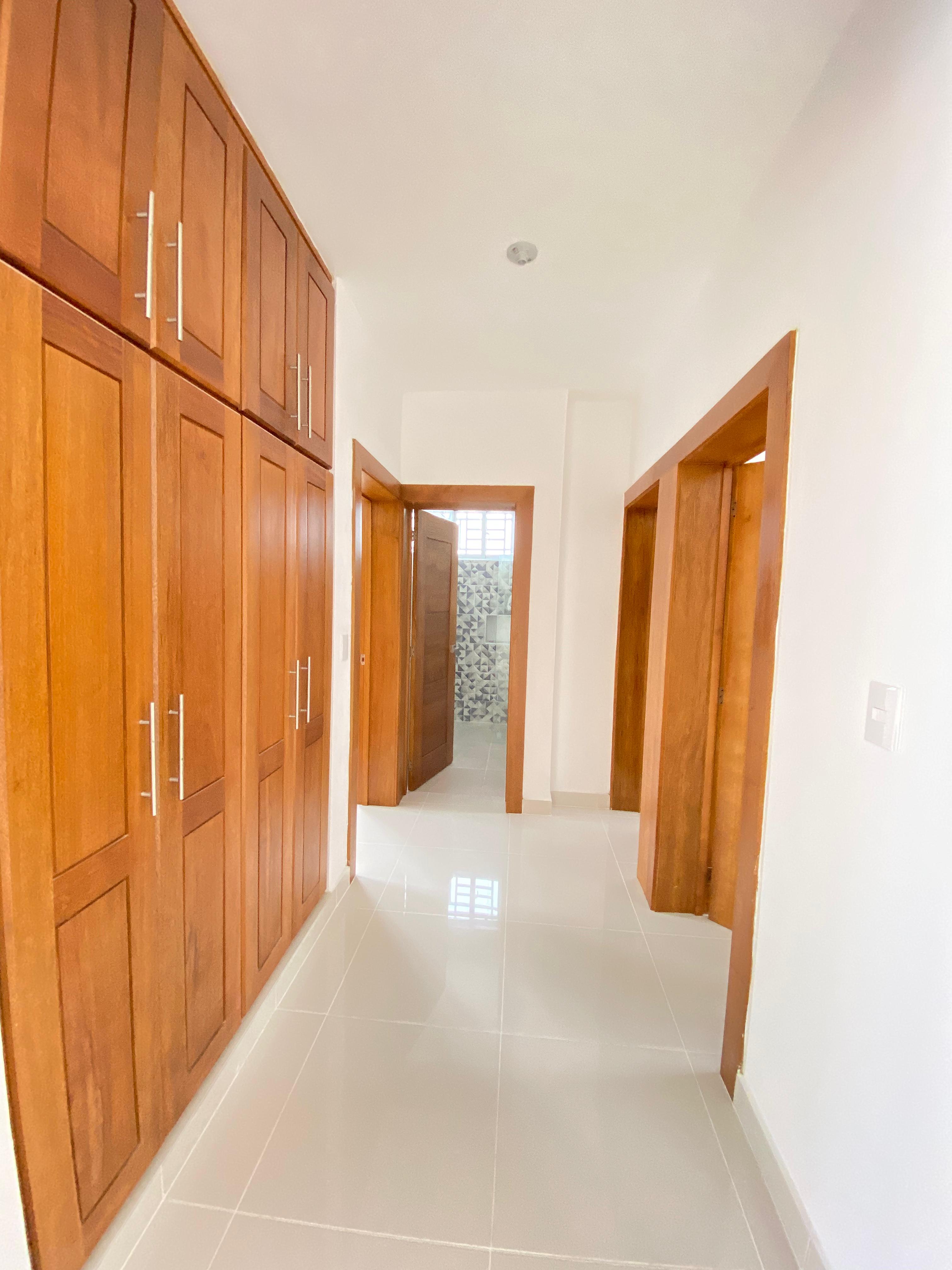 apartamentos - Apartamento 2do Nivel en Los Alamos  3