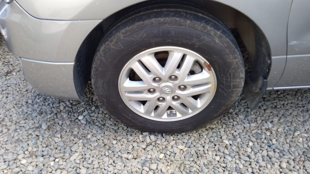 jeepetas y camionetas - HYUNDAI STAREX 2017 GRISDESDE: RD$1,295,100.00 7
