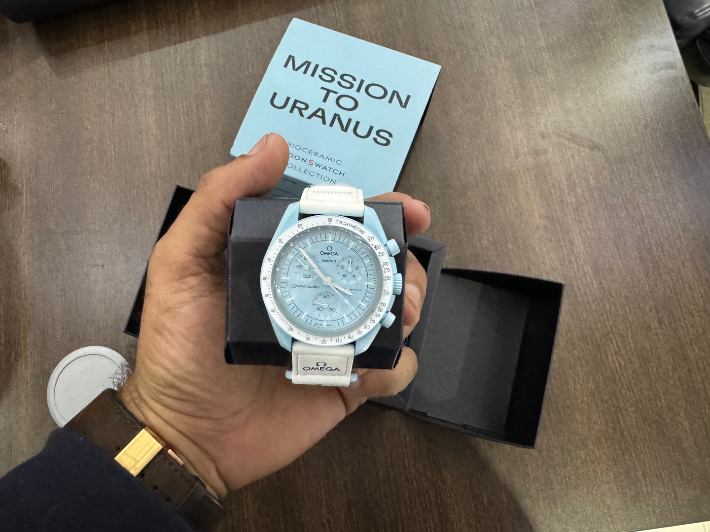 otros electronicos - Reloj Cronógrafo Omega | Swatch Uranus, Original Como Nuevo, RD$ 17,900 NEG