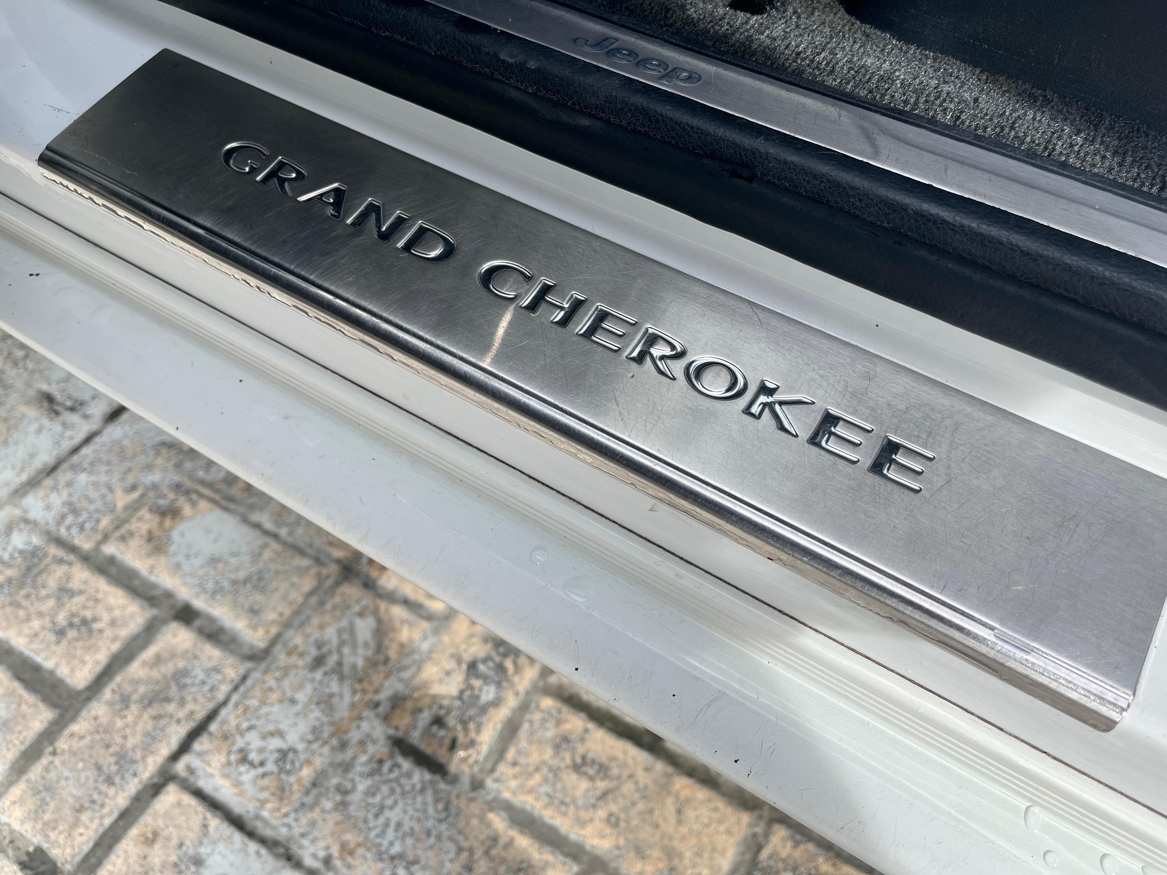 jeepetas y camionetas - JEEP GRAND CHEROKEE OVERLAND 2015 3