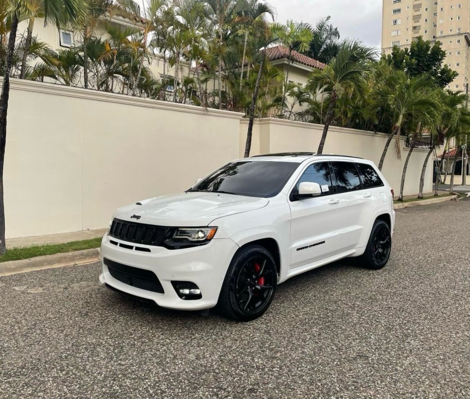 jeepetas y camionetas - Jeep grand cherokee srt 2018 0