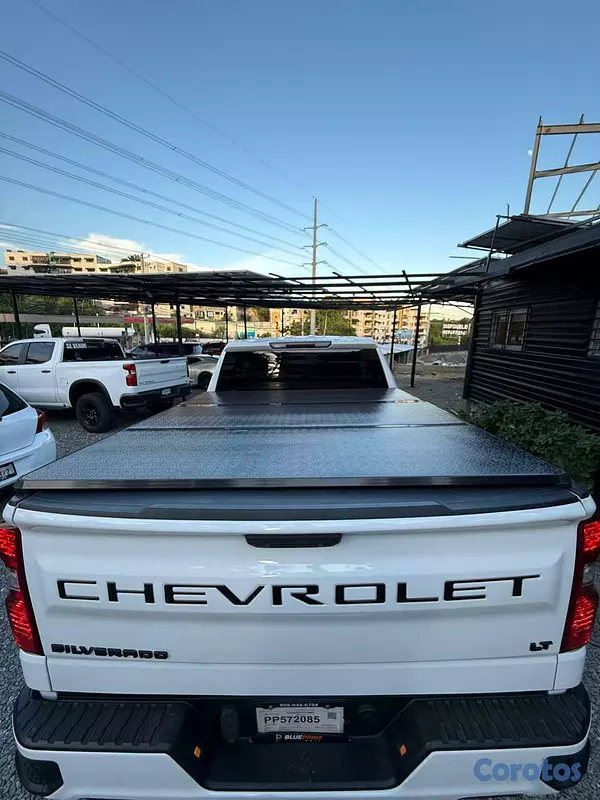 jeepetas y camionetas - Chevrolet Silverado 1500 LT 2020 3
