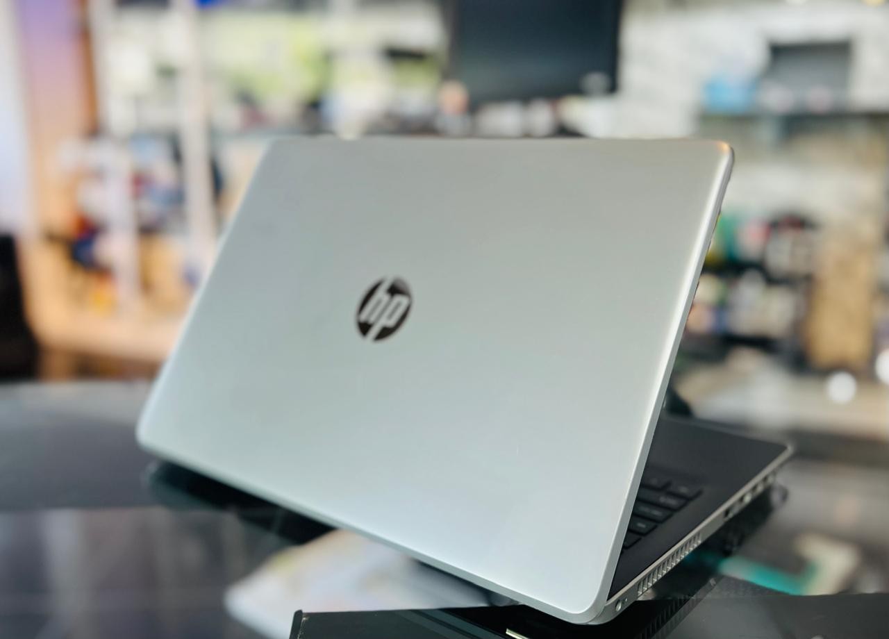 accesorios para electronica - Laptop hp 15-bs062st core i3 7ma 6GB Ram 1tB GB HDD 5