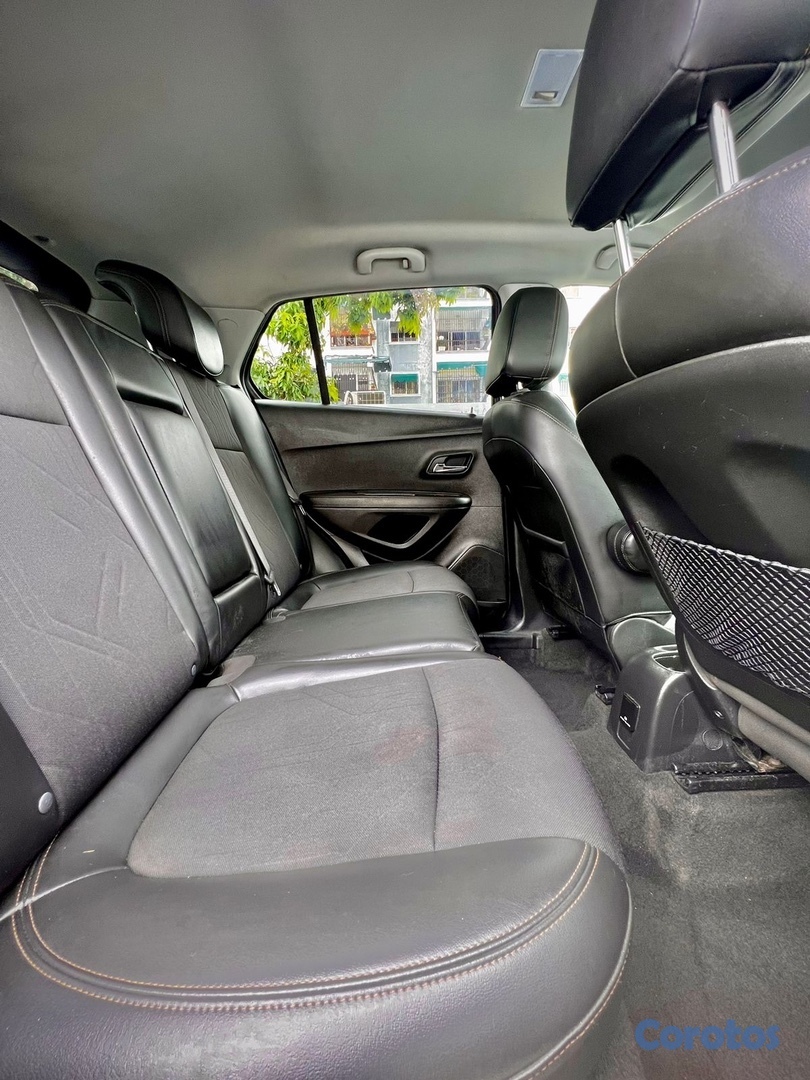 jeepetas y camionetas - Chevrolet Tras 9