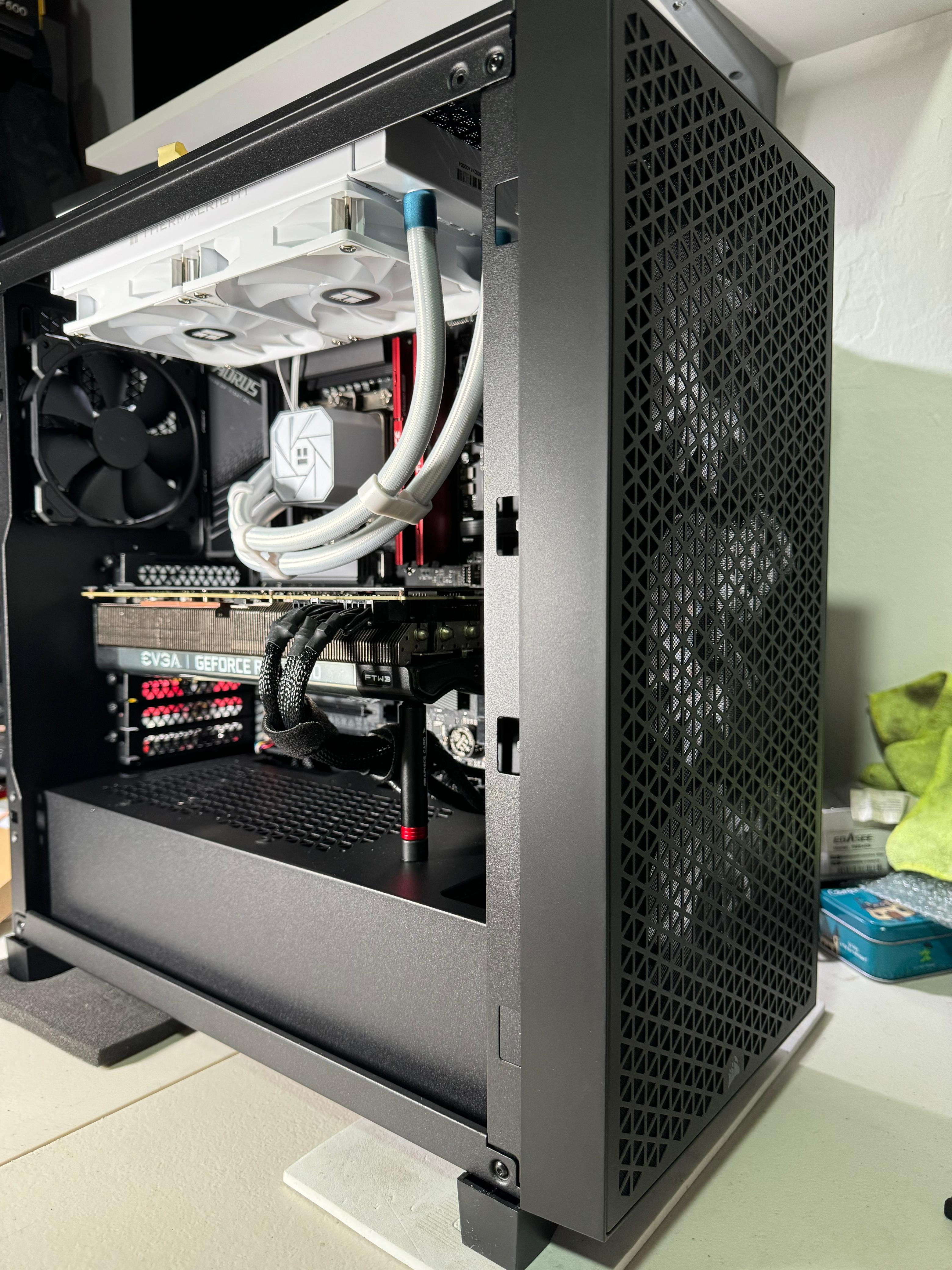 computadoras y laptops - CPU Core i9 13th, 32GB RAM, 1TB M2, NVidia RTX 4070, 360mm WaterCooler, Nueva 4