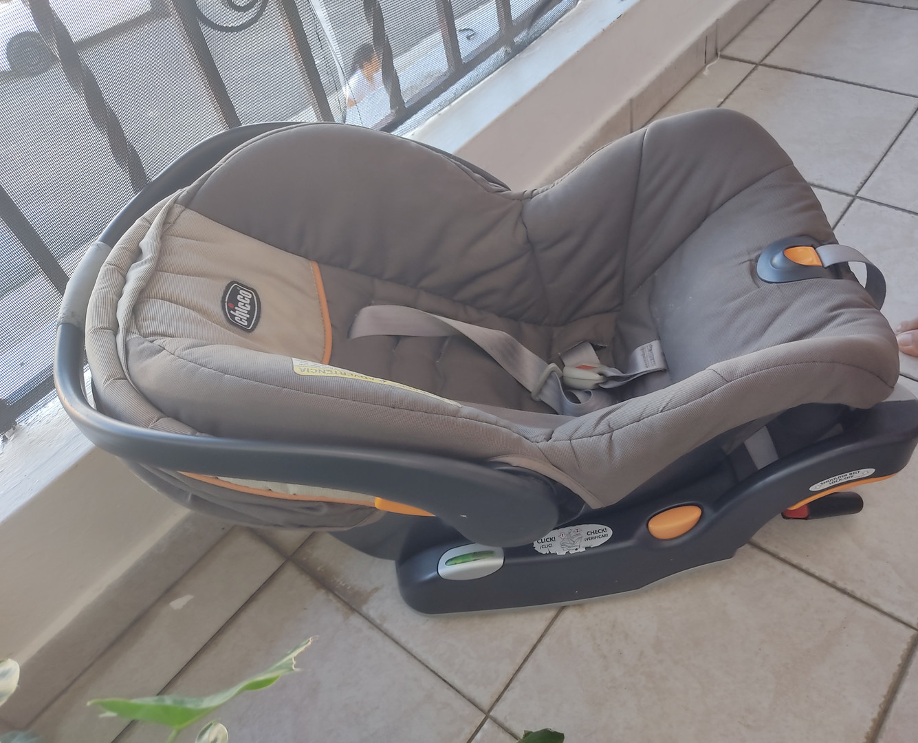coches y sillas - Coche y Silla para bebe Chicco usada