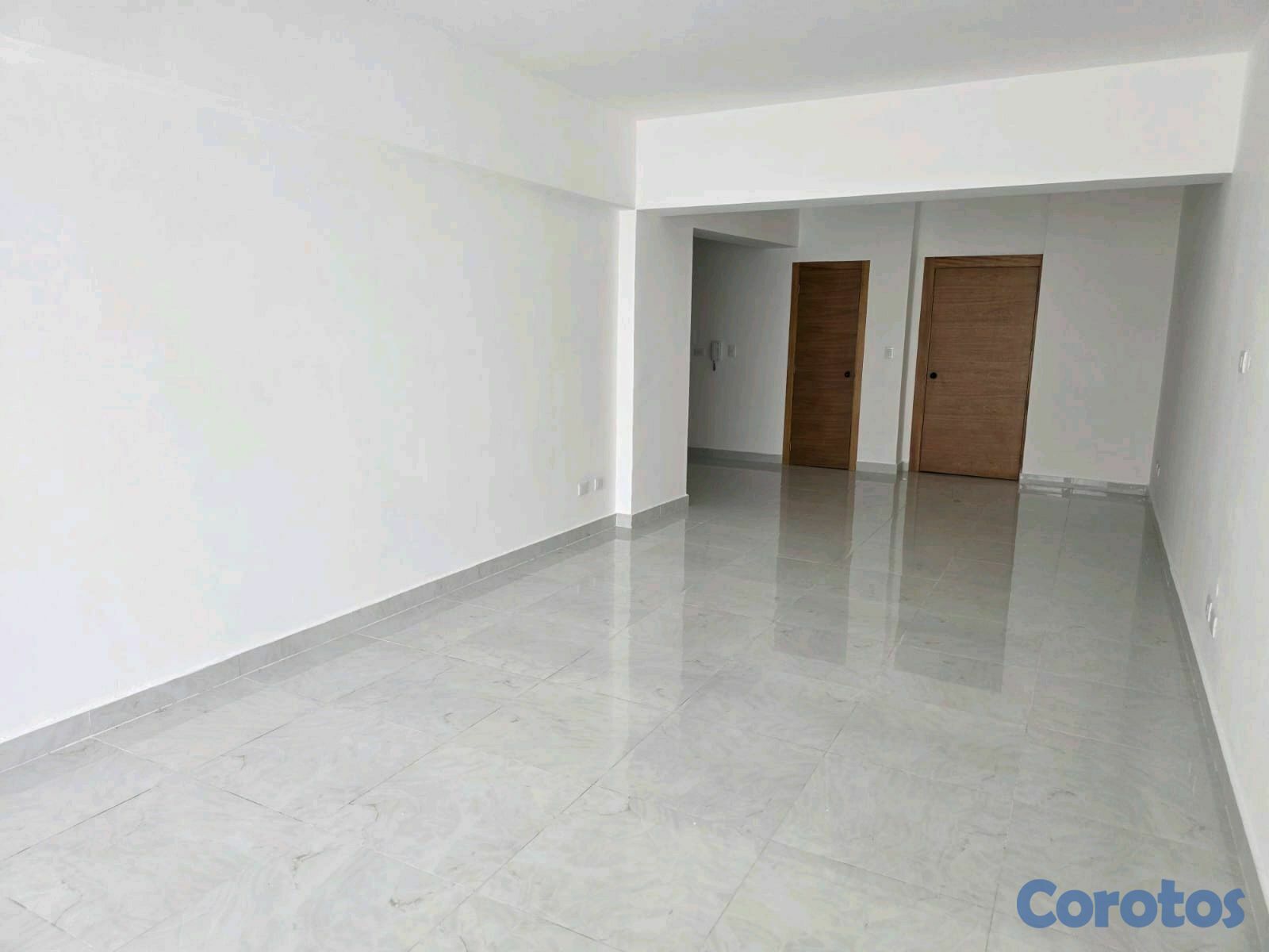 apartamentos - Vendo apartamento 2do nivel con ascensor Don Honorio 9