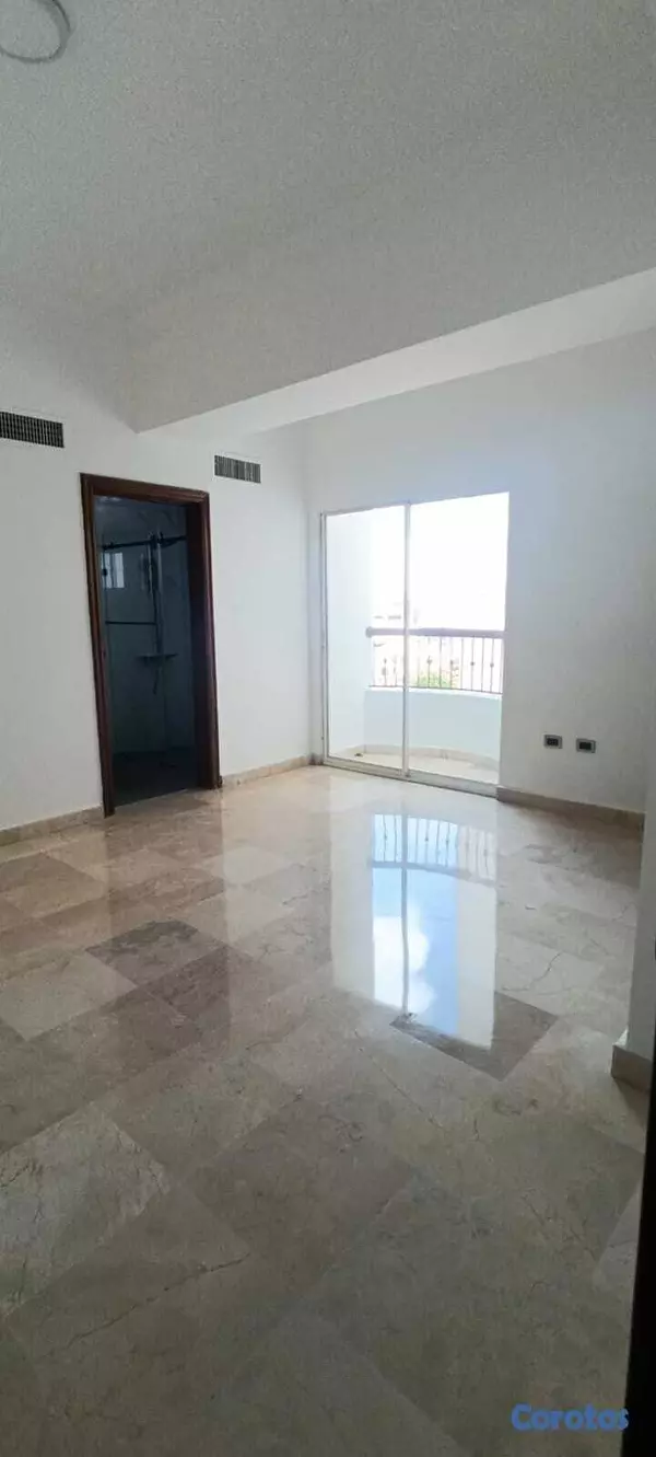 apartamentos -   Renacimiento Apartamento de 250 MTS , piso alto excelente distribución  5