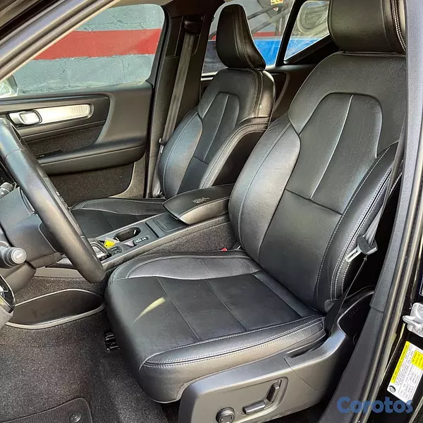 jeepetas y camionetas - VOLVO XC40 T4 MOMENTUM 2021 9