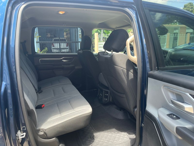 jeepetas y camionetas - 2019 Dodge Ram 1500 Bighorn Nuevaaa 8