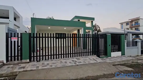 casas - Hermosa casa en venta en Moca  5